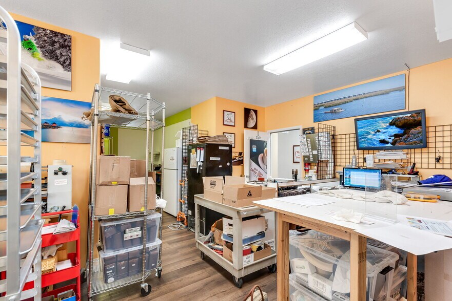 More Photos Of 19336 Goddard Ranch Ct, Morrison Light Manufacturing For Lease
