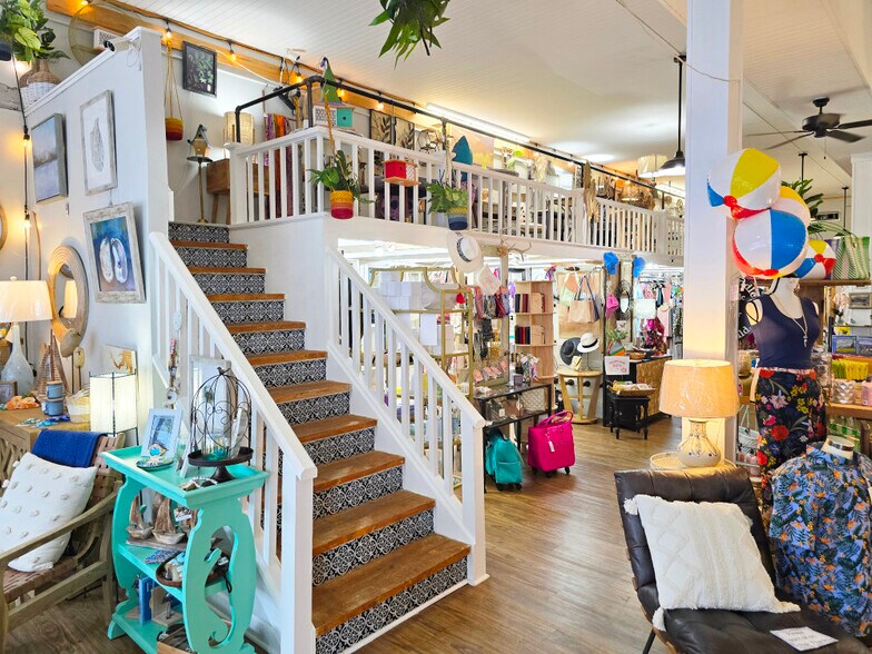 More Photos Of 223 Middle St, New Bern Storefront Retail Office For Sale