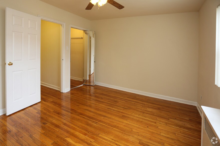 More Photos Of 3301 Chillum Rd, Mount Rainier Apartments For Sale
