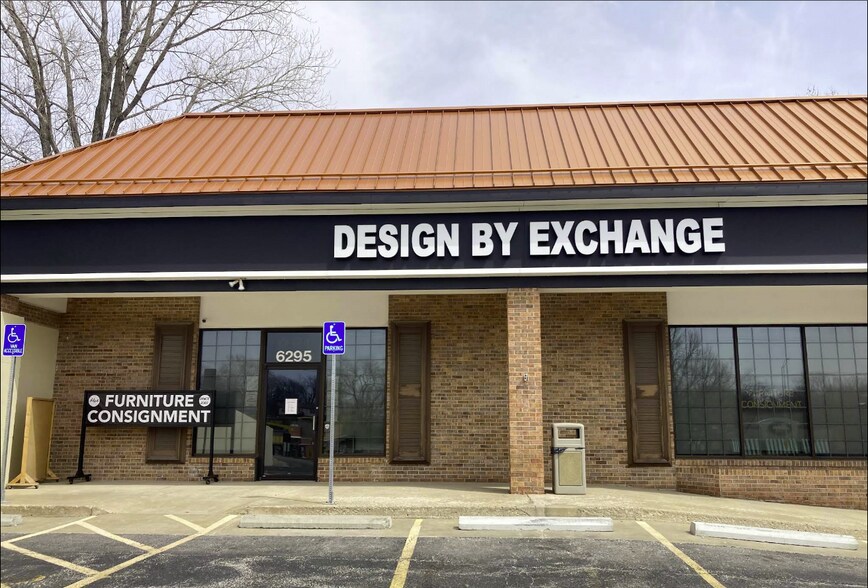 More Photos Of 6289 N Oak Tfwy, Gladstone Unknown For Sale