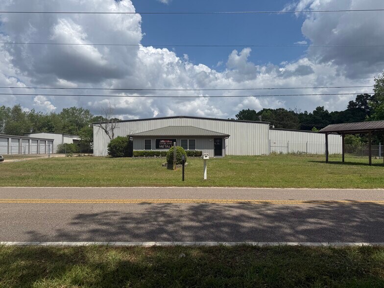 More Photos Of 378 Eastland Rd, Dothan Distribution For Sale