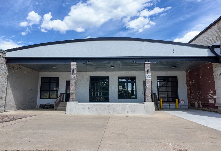 Primary Photo Of 206-208 N Fairfax Ave, Sioux Falls Light Distribution For Lease