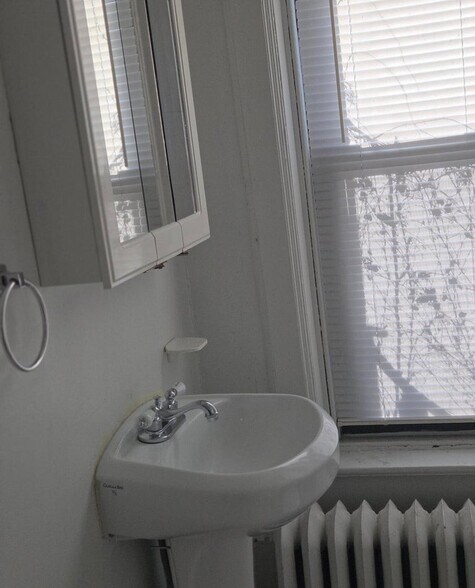 More Photos Of 204 Lancaster St, Albany Storefront Retail Residential For Sale