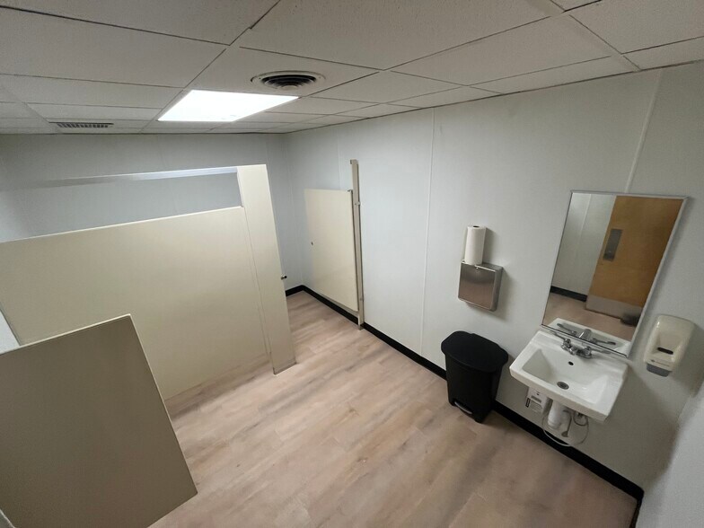 More Photos Of 317 N Willis St, Abilene Office For Lease