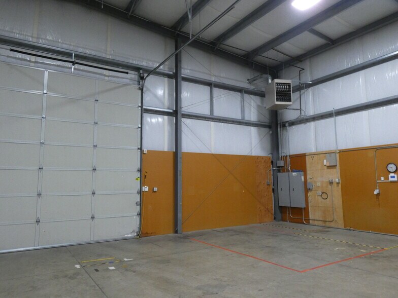 More Photos Of 191 William White way, Shelton Warehouse For Lease