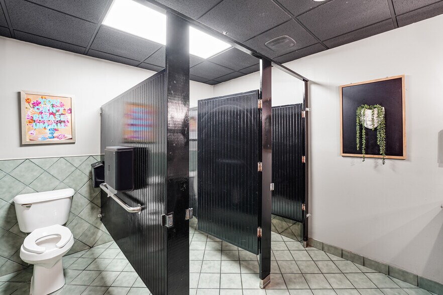 More Photos Of 1240 Fort Bragg Rd, Fayetteville Restaurant For Sale