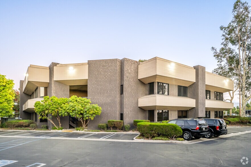 More Photos Of 17682 Mitchell N, Irvine Office For Lease