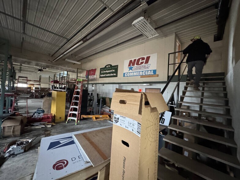 More Photos Of 4070 E Brigham Rd, Blue Mounds Office For Sale