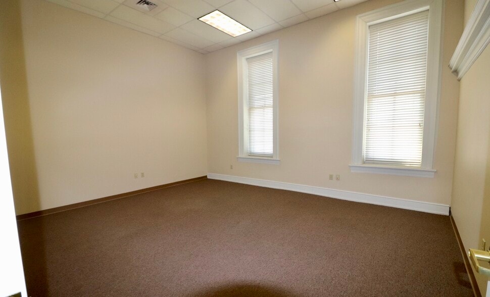 More Photos Of 800 W 4th St, Williamsport Medical For Lease