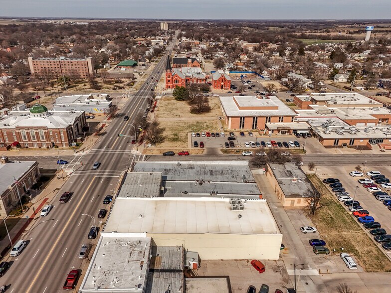 More Photos Of 724 N Main St, Newton Storefront For Sale