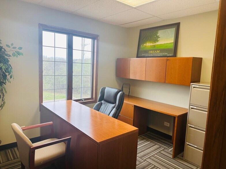 More Photos Of 1440 Maple Ave, Lisle Office For Lease