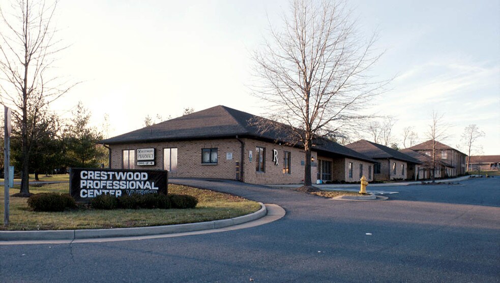 More Photos Of 10686 Crestwood Dr, Manassas Office For Sale