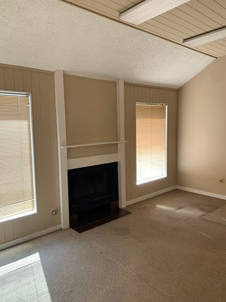 More Photos Of 11715 Bricksome Ave, Baton Rouge Office For Sale