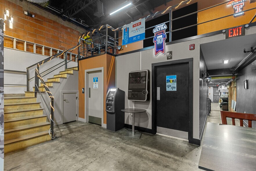 More Photos Of 418 N Grant Ave, Odessa Bar For Sale