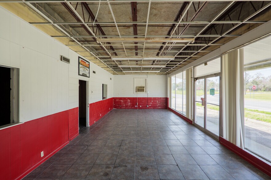 More Photos Of 415 W Hill, Valdosta Freestanding For Sale
