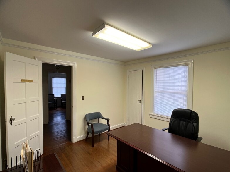 More Photos Of 203 W Nash St, Louisburg Office For Lease