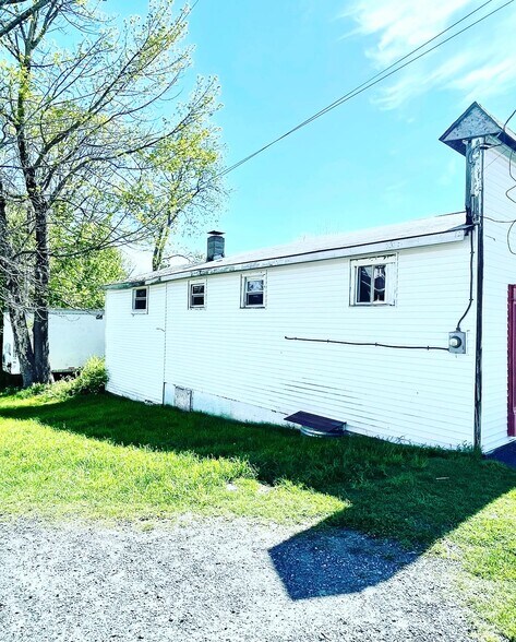 More Photos Of 9 Ontario St, Liberty Freestanding For Sale