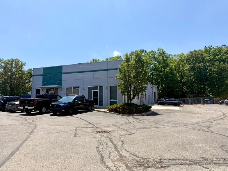 More Photos Of 725 E Main St, Westfield Light Manufacturing For Sale