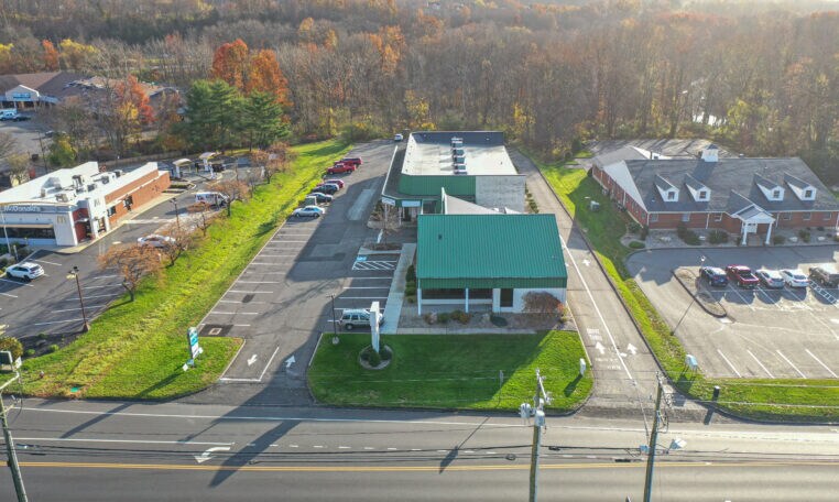 More Photos Of 28 Shunpike Rd, Cromwell Medical For Lease