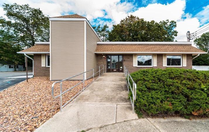 Primary Photo Of 1170 Karin St, Vineland Medical For Sale