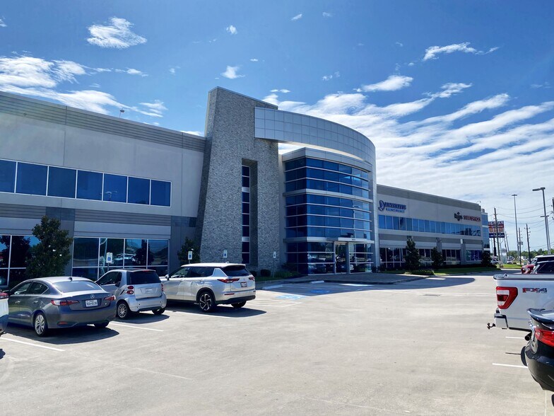 More Photos Of 24624 Interstate 45, Spring Office For Lease
