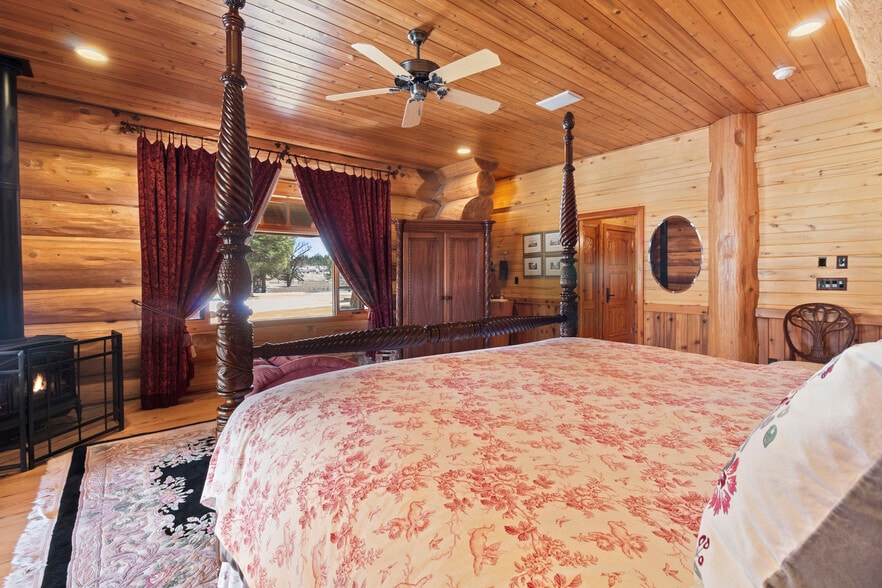 More Photos Of 1613 Black Canyon Rd, Heber Lodge Meeting Hall For Sale