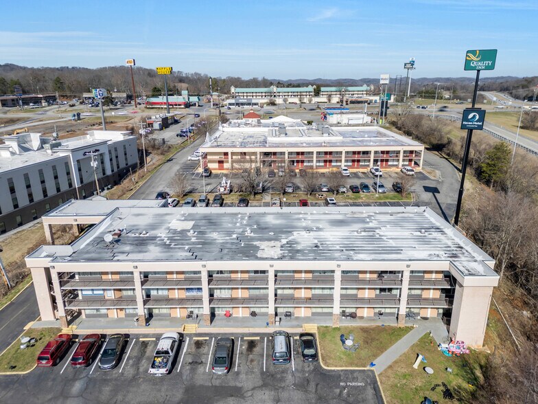 More Photos Of 1014 Cosby Hwy, Newport Hotel For Sale