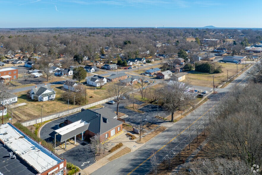 More Photos Of 125 E Virginia Ave, Bessemer City Bank For Sale