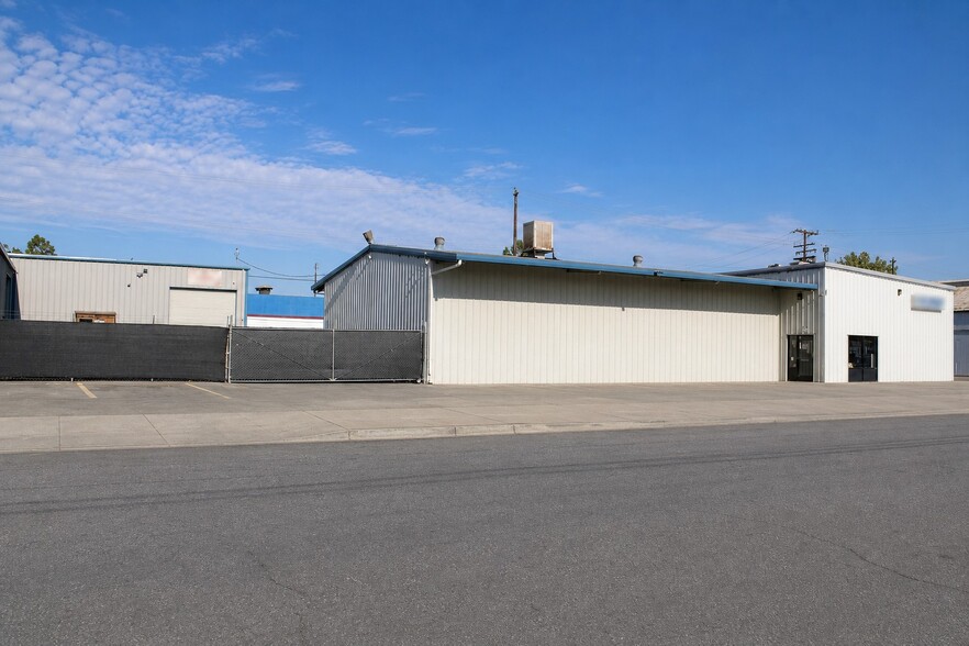 Primary Photo Of 1407 34th St, Bakersfield Industrial For Sale