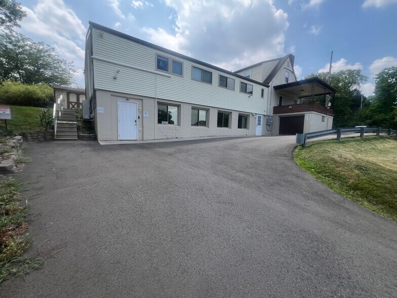 More Photos Of 9140 Perry Hwy, Pittsburgh Office For Sale