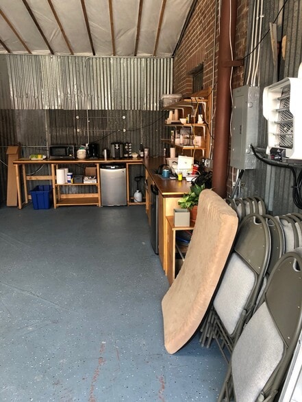 More Photos Of 501 Pedernales St, Austin Warehouse For Lease