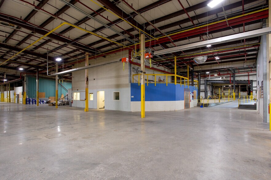 More Photos Of 125 Pecks Rd, Pittsfield Warehouse For Sale