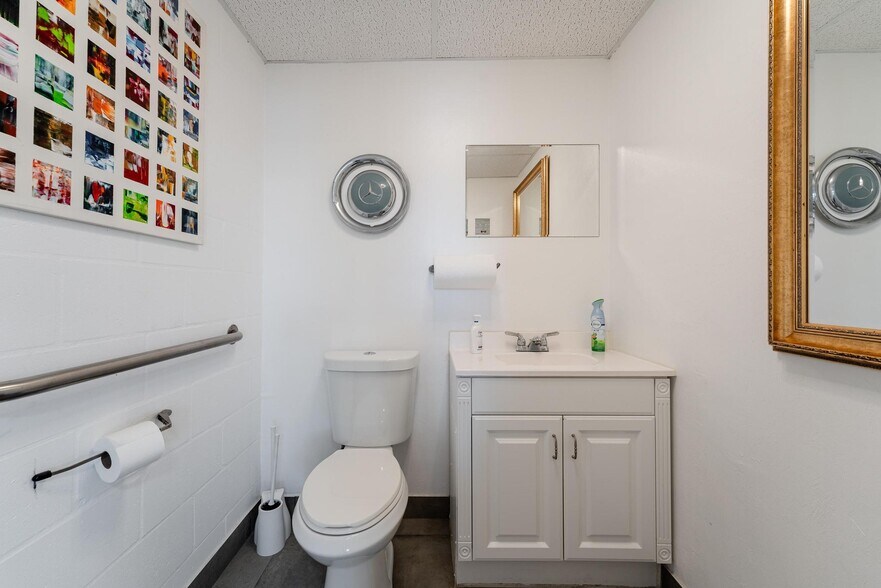 More Photos Of 209 N Industrial Loop, LaBelle Warehouse For Sale