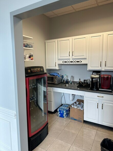 More Photos Of 16740 Birkdale Commons Pky, Huntersville Office Residential For Lease