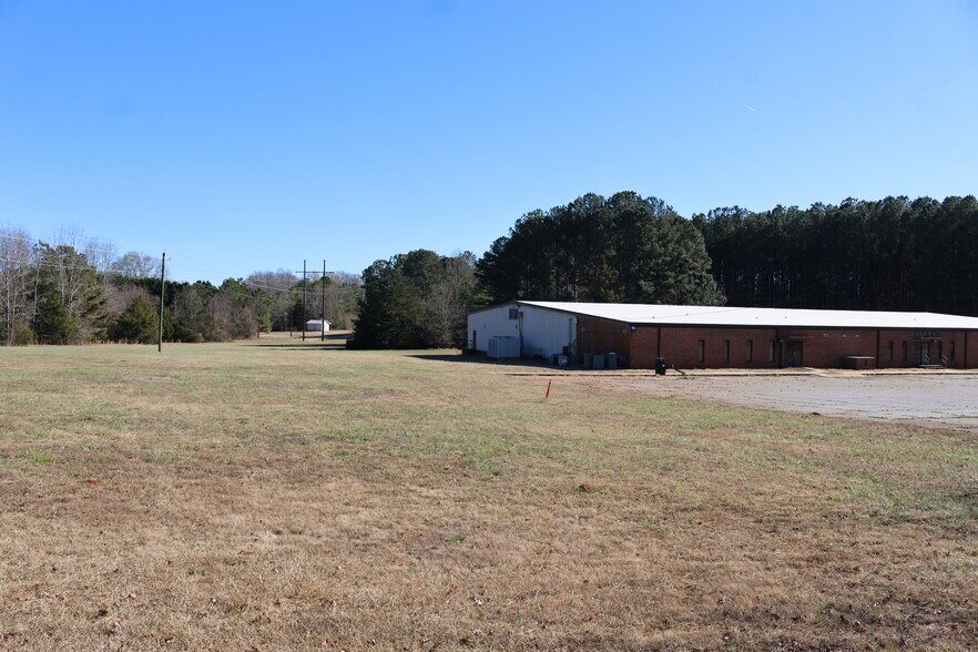 More Photos Of 225 Clover Ave, Comer Religious Facility For Sale