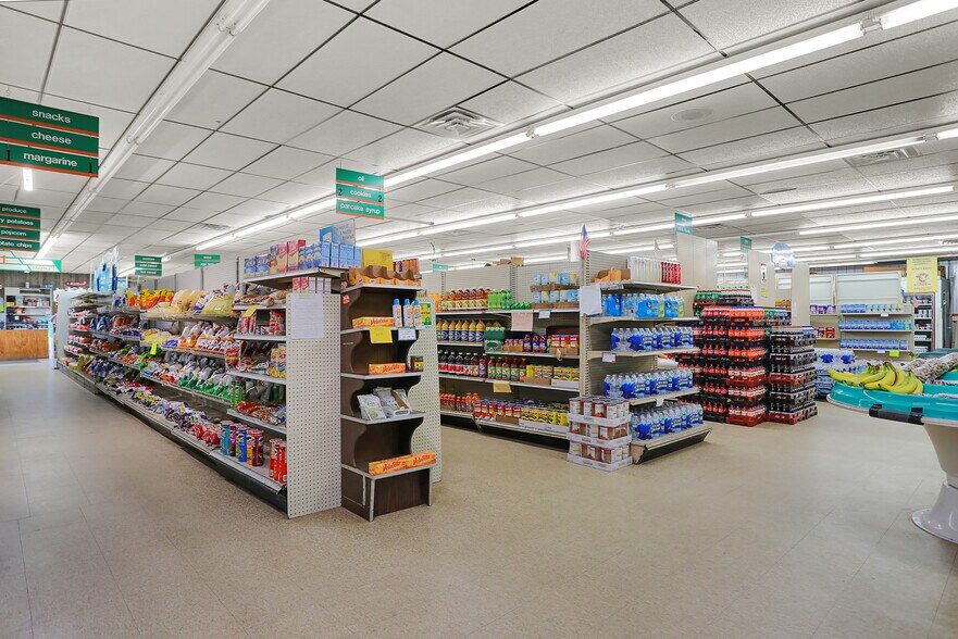 More Photos Of 9135 S Mill Rd, Knightstown Supermarket For Sale