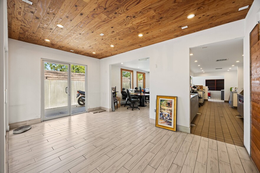 More Photos Of 101 S Virgil Ave, Los Angeles Freestanding For Sale