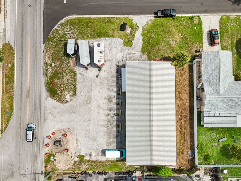 More Photos Of 4633 N 28th St, Saint Petersburg Warehouse For Sale