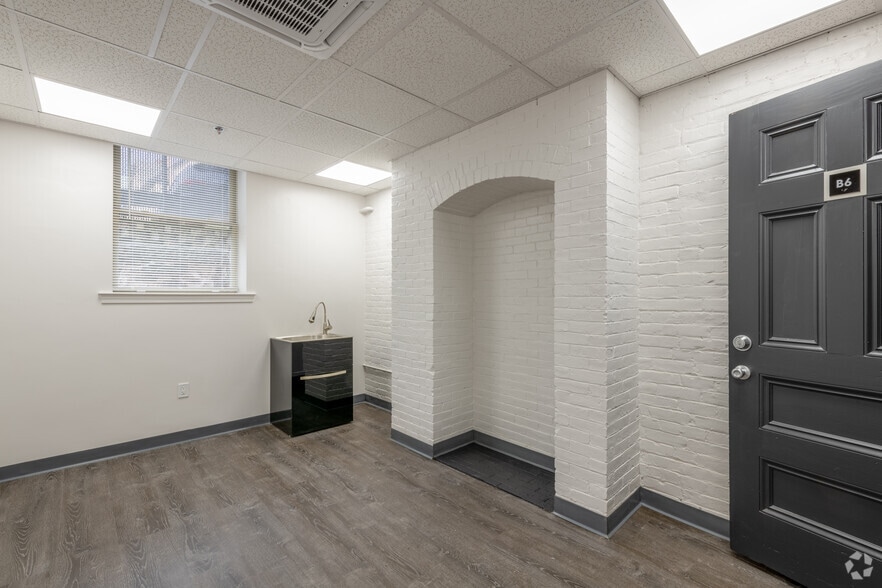 Photo of Ll Floor Ste B8