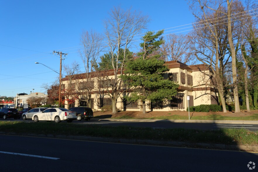 More Photos Of 13415 Connecticut Ave, Aspen Hill Office For Lease