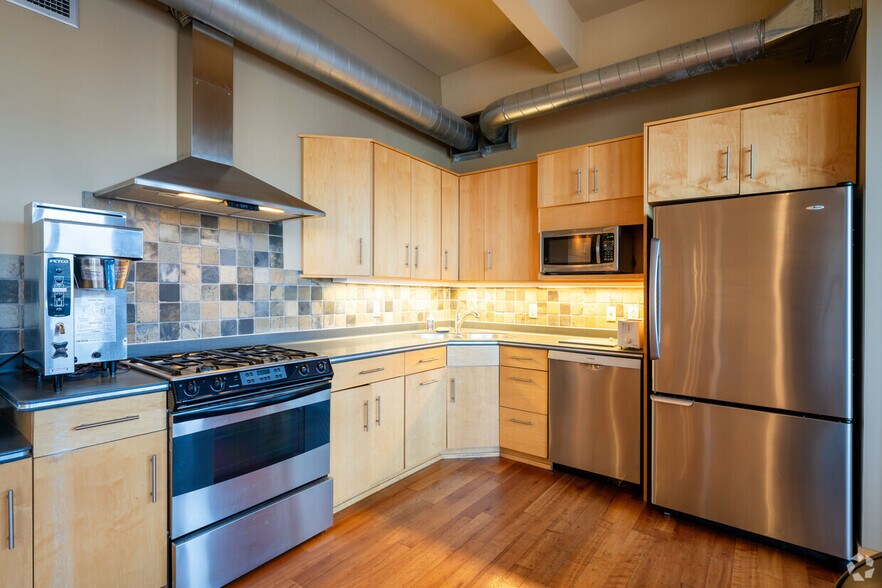 More Photos Of 70 W Chippewa St, Buffalo Office For Lease