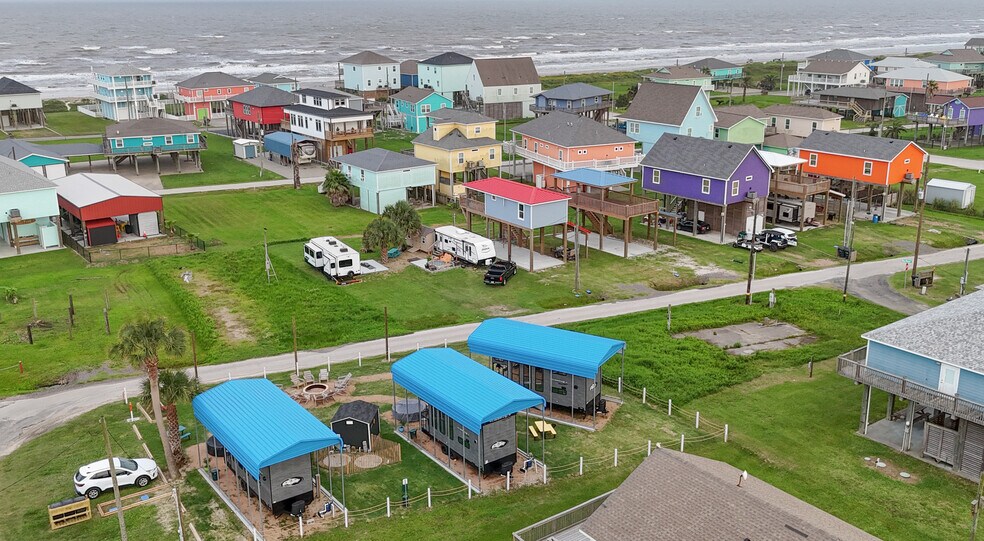 More Photos Of 1845 Oleander, Crystal Beach Trailer Camper Park For Sale