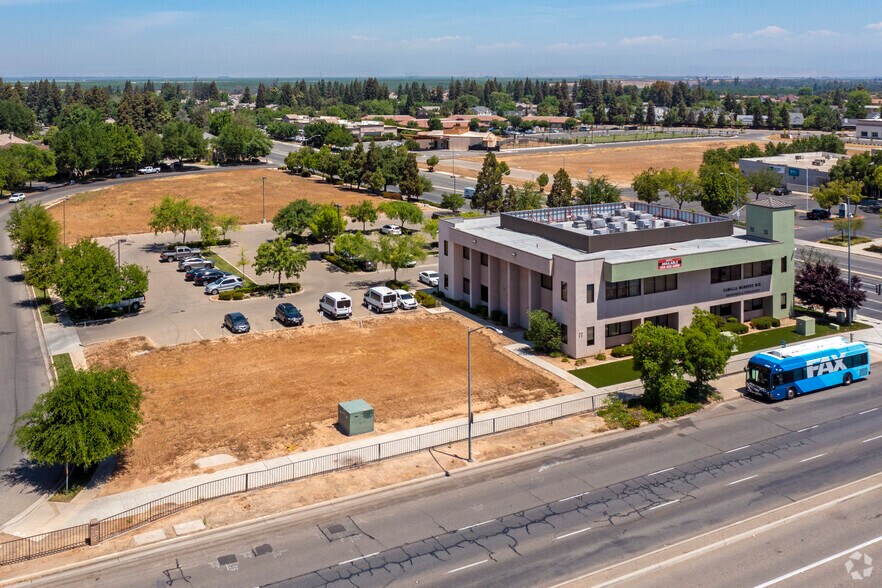 Primary Photo Of 7005-7055 N Milburn Ave, Fresno Medical For Lease