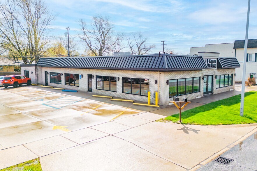 More Photos Of 29350 Harper Ave, Saint Clair Shores Office For Sale