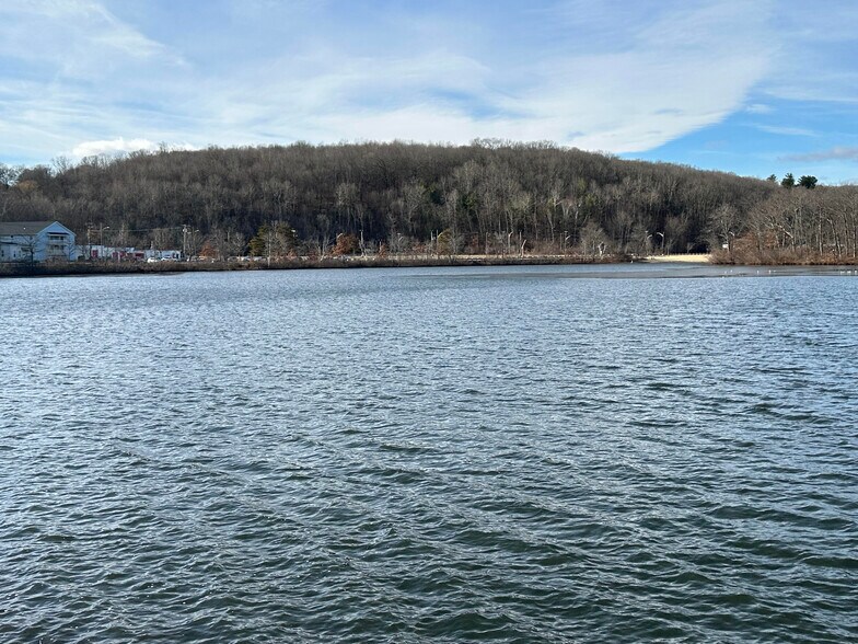 More Photos Of 160 Brookline St, Worcester Land For Sale