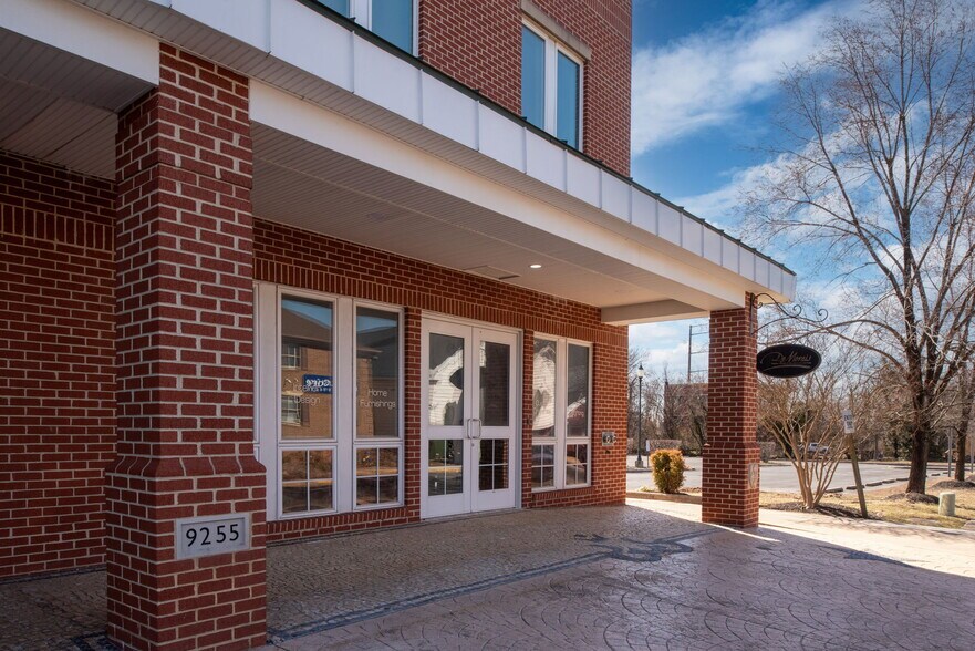 More Photos Of 9255 Center St, Manassas Medical For Lease