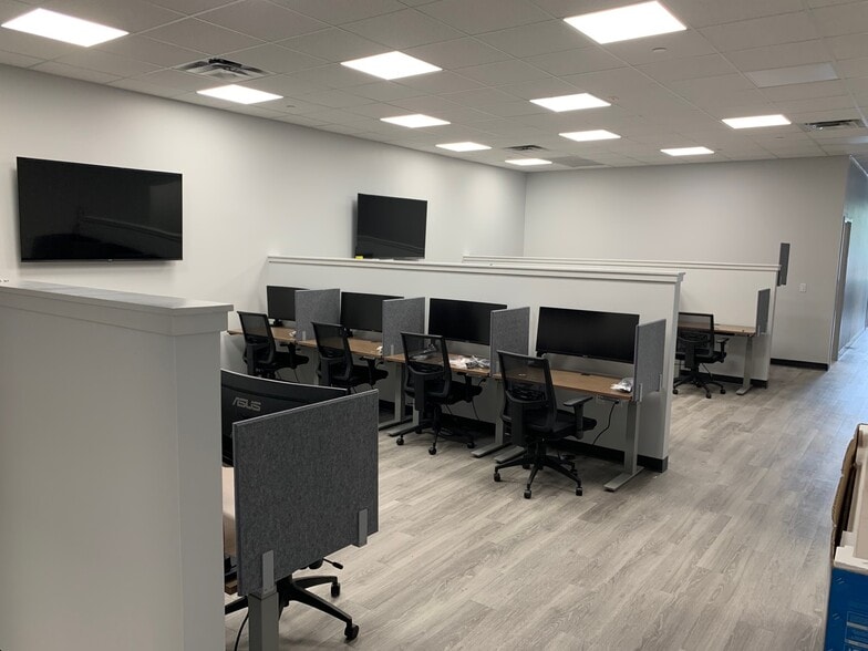 Primary Photo Of 10600-10690 Forest Hill Blvd, Wellington General Retail For Lease