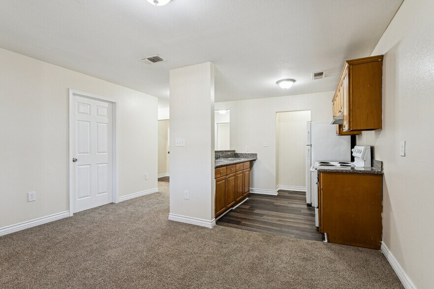 More Photos Of 3300 Garden Oaks Dr, New Orleans Apartments For Sale