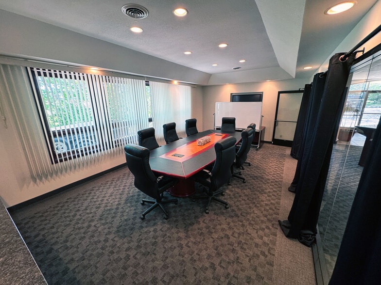 More Photos Of 2781 Pilot Knob Rd, Eagan Medical For Sale