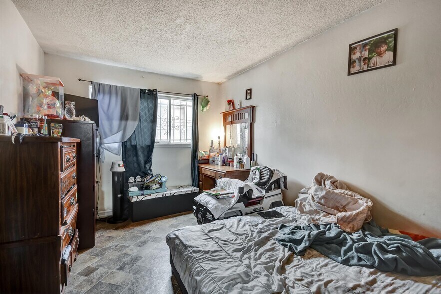 More Photos Of 1035 76th Ave, Oakland Apartments For Sale